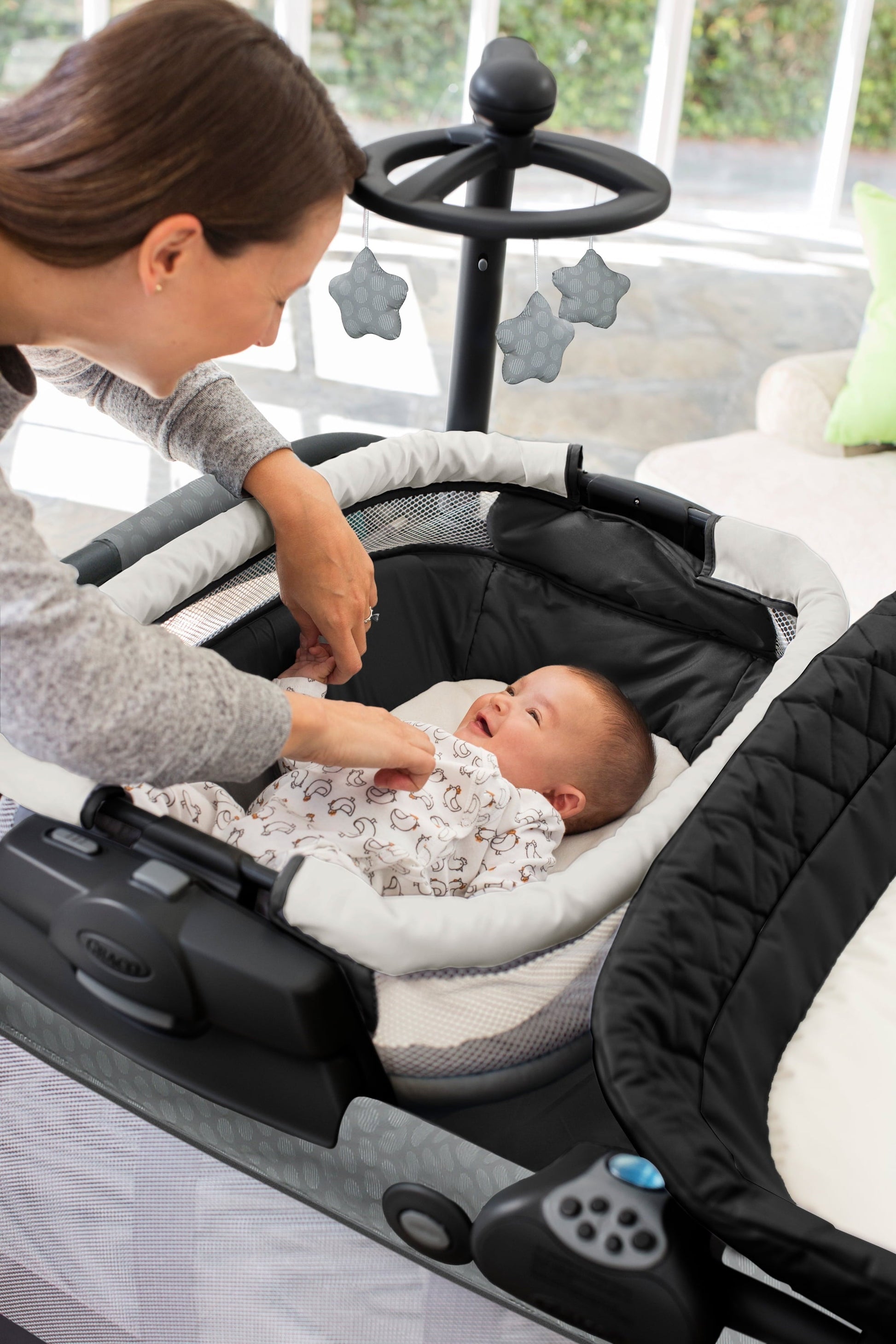 Pack 'N Play Nearby Seat Playard, Davis, Unisex